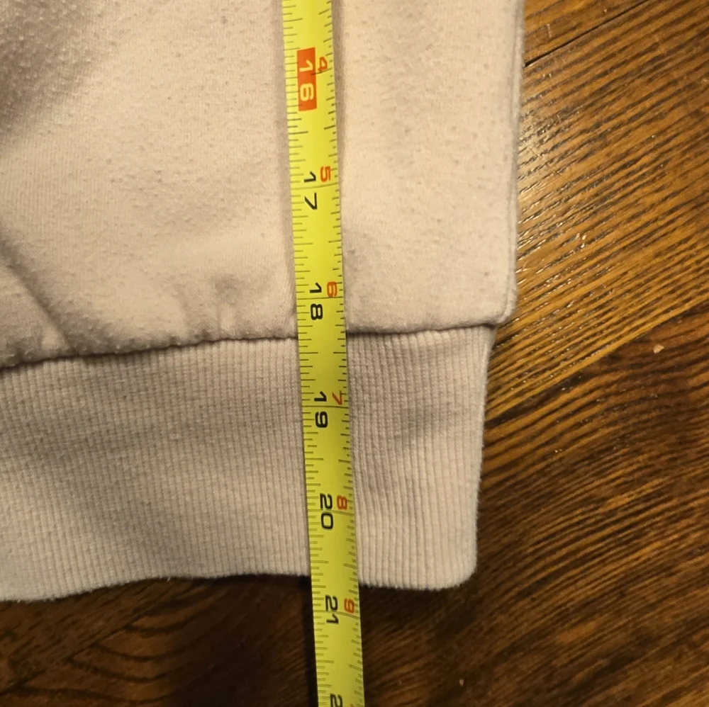 TorridxVinyl Icons  Yellowstone Sweatshirt 6X EUC - Picture 7 of 10